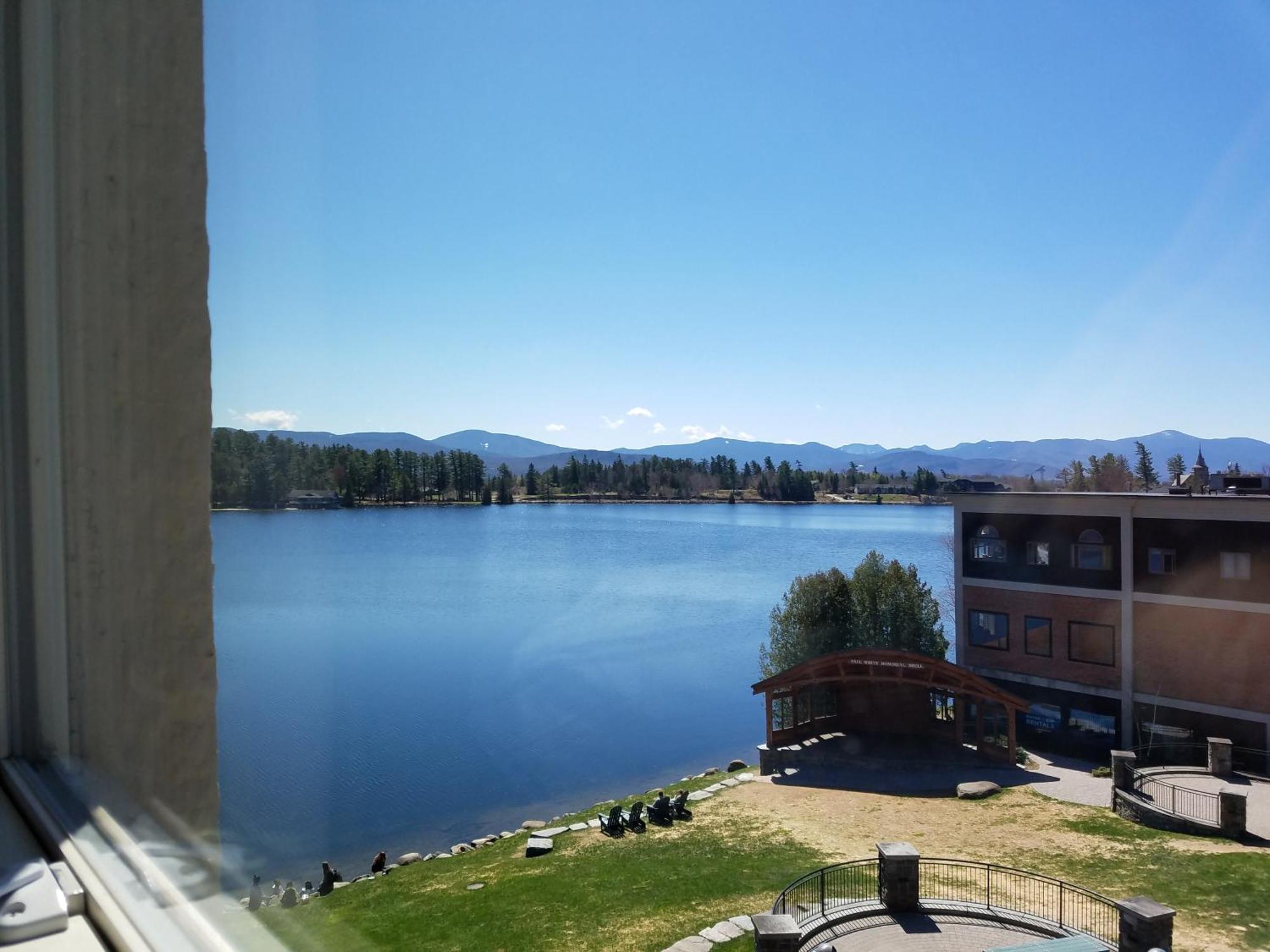 The Haus On Mirror Lake Lake Placid Chambre photo