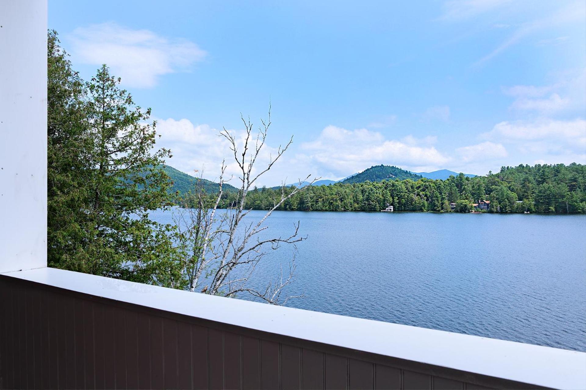 The Haus On Mirror Lake Lake Placid Chambre photo