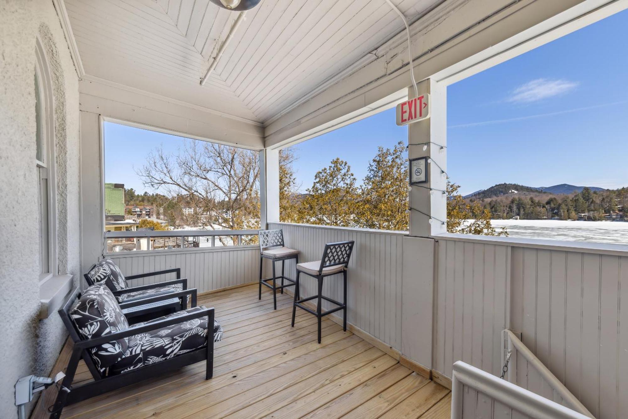 The Haus On Mirror Lake Lake Placid Chambre photo