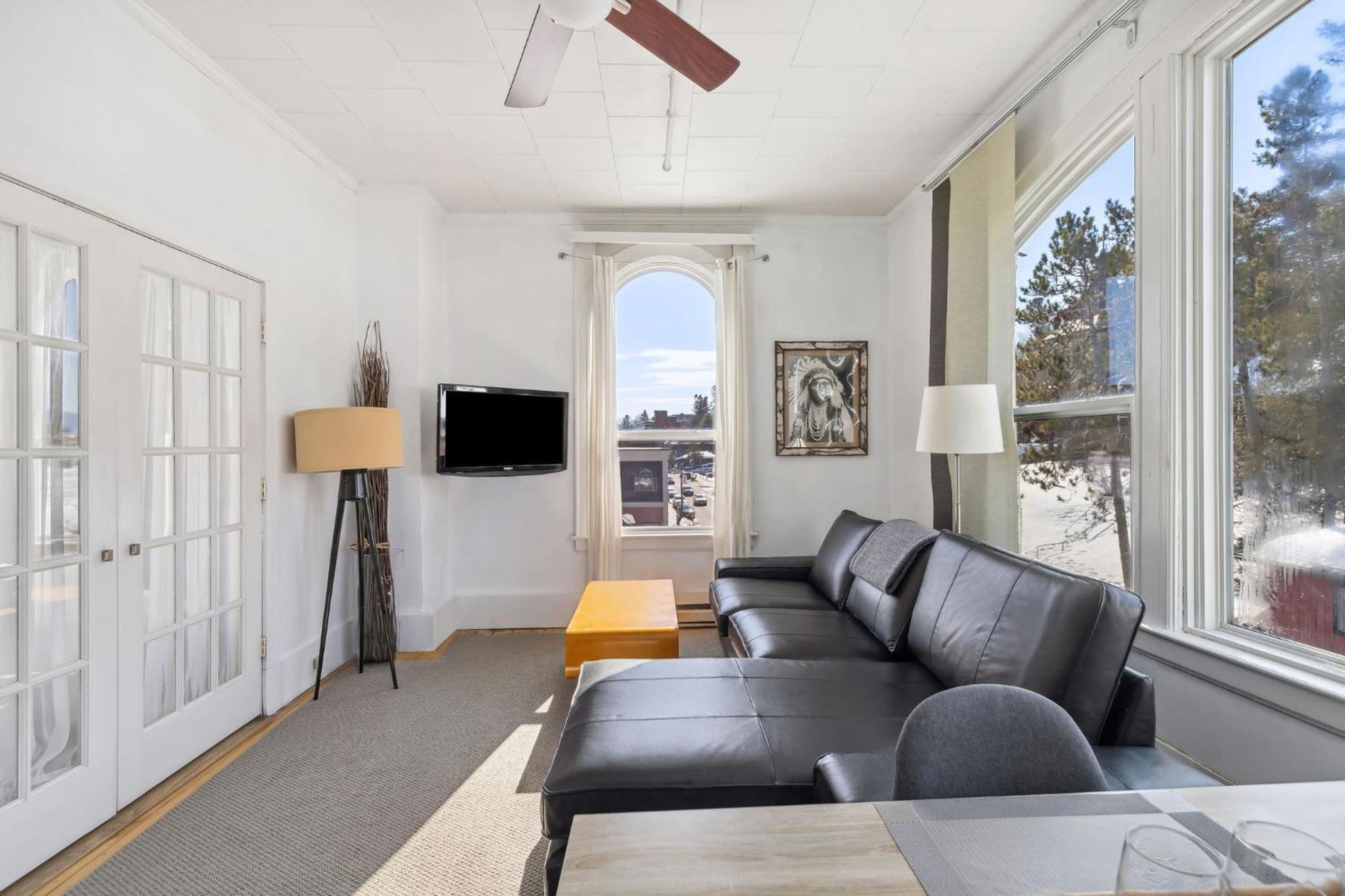 The Haus On Mirror Lake Lake Placid Chambre photo